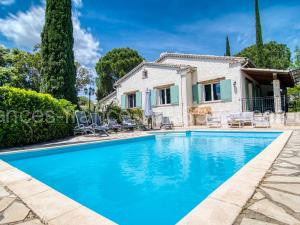 Holiday Home Le Clos des Oliviers by Interhome à Carcès